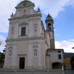 facciata completa della chiesa